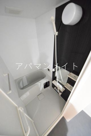 バス・シャワールーム　追い焚き機能付き