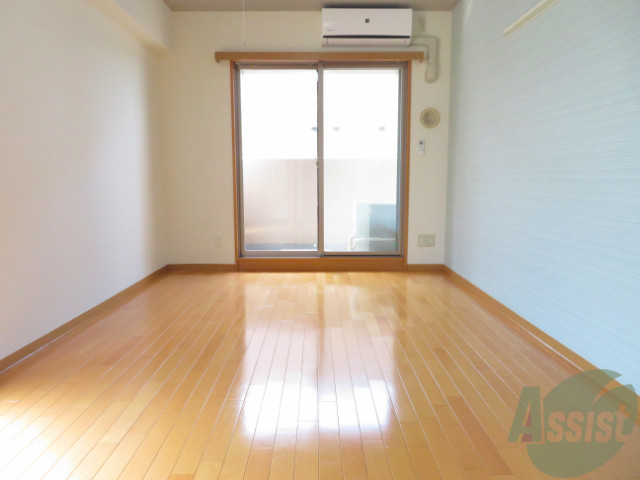 居室・リビング　リビングには、日差しがお部屋に差し込んでいいですね。