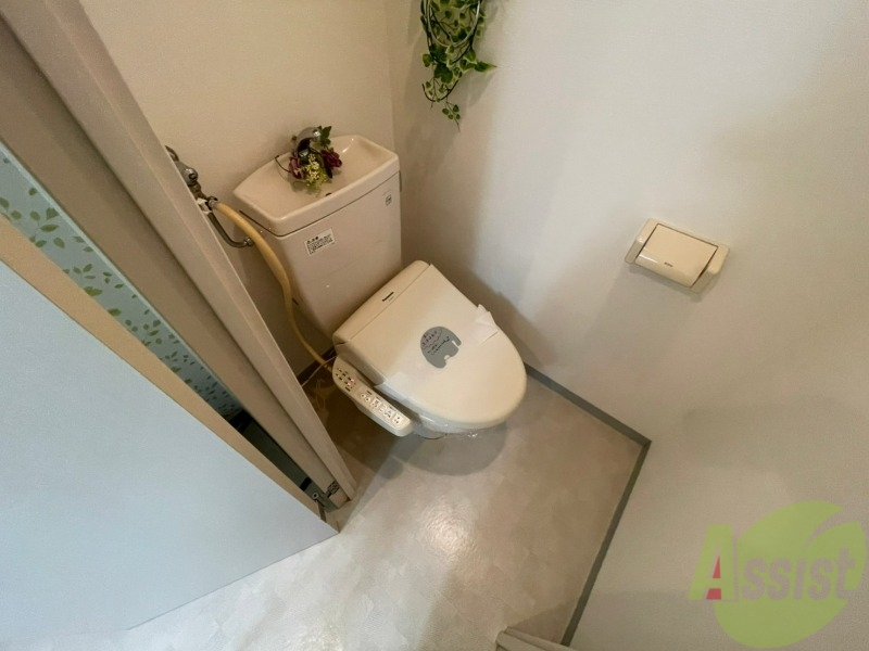 トイレ　トイレです。ウォシュレット付を探している方、おすすめです。