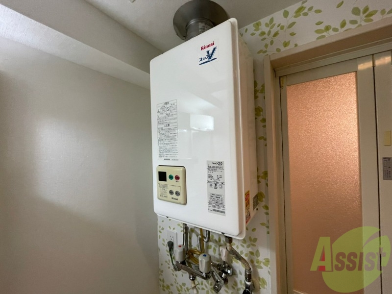 その他設備　ガス給湯器です。操作しやすいパネルになってます。