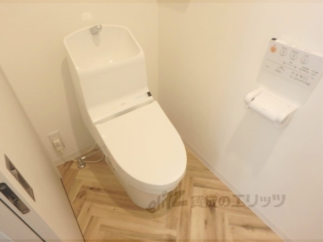トイレ　ウォシュレット付です