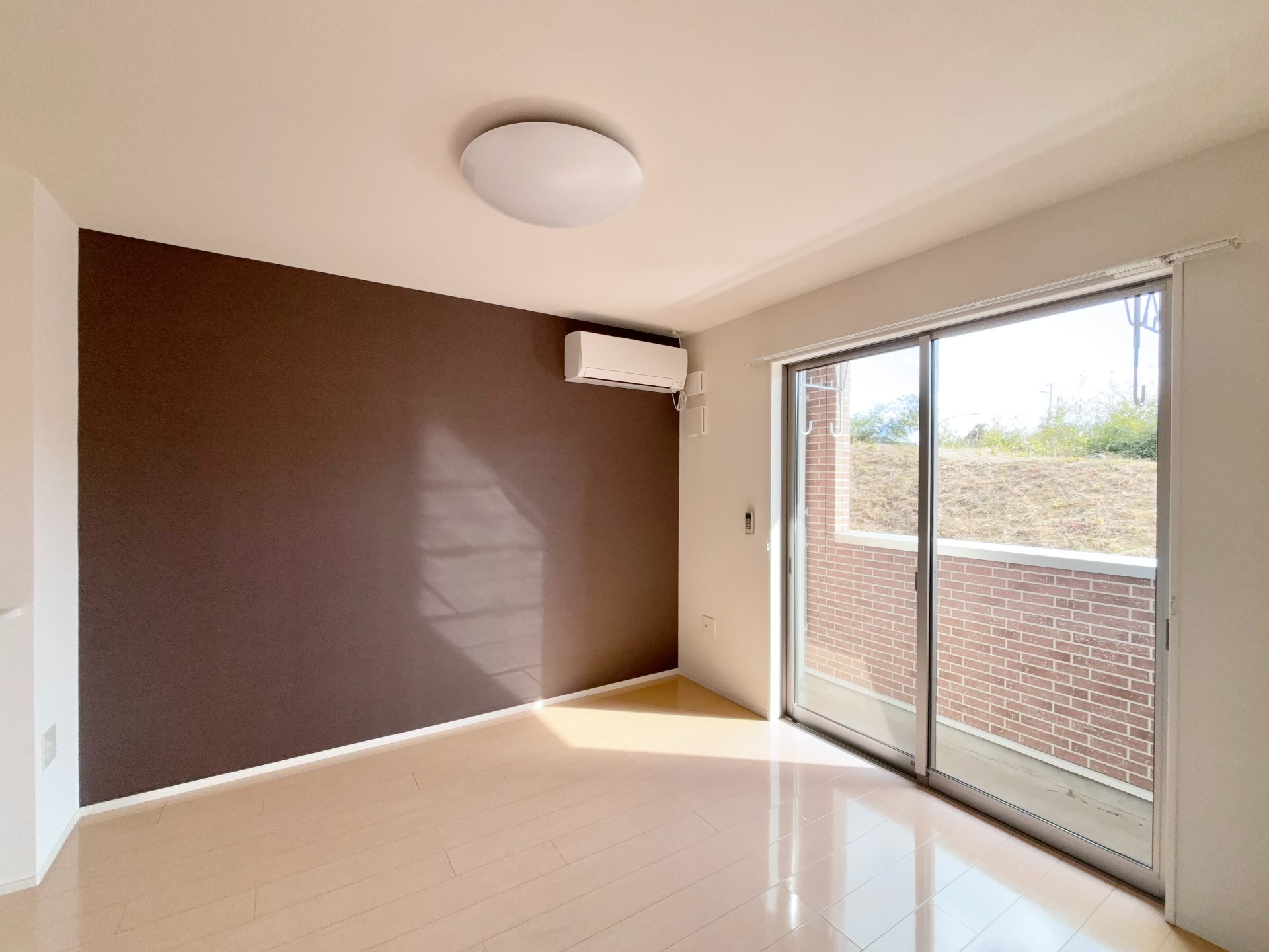 居室・リビング　リビング部分・日当たり良好です♪