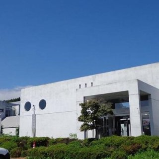 図書館　気仙沼市立本吉図書館（図書館）まで2303m