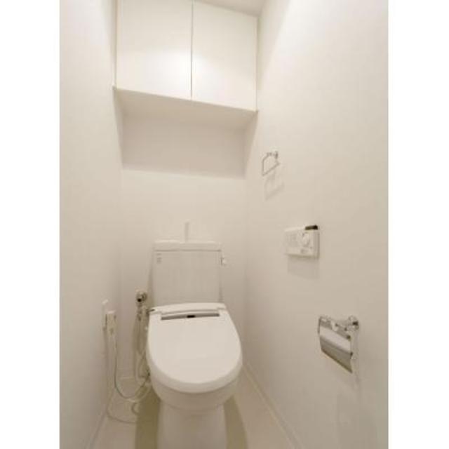 トイレ　※写真は同タイプ住戸です。