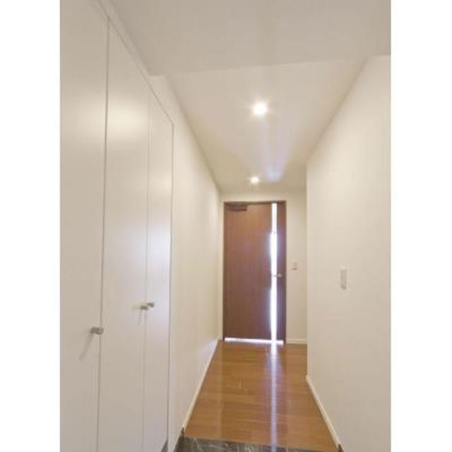 玄関　※写真は同タイプ住戸です。