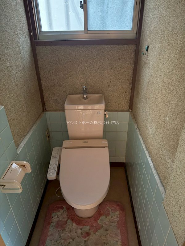堺市東区日置荘西町7丁戸建てのトイレ写真
