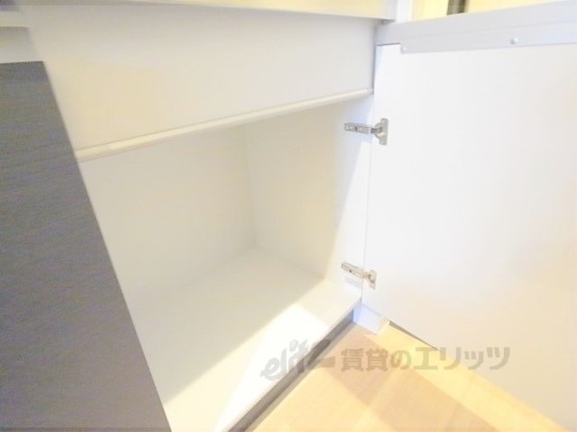 収納　キッチン