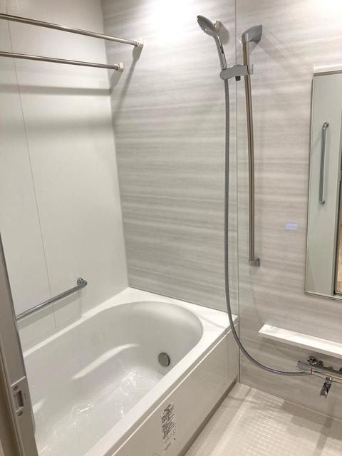 バス・シャワールーム　※写真は同タイプ住戸です。