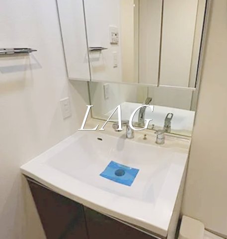 洗面設備　洗面台です。