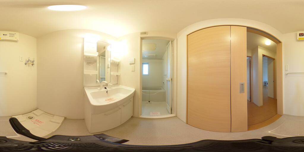 トイレ　温水洗浄暖房便座付トイレ