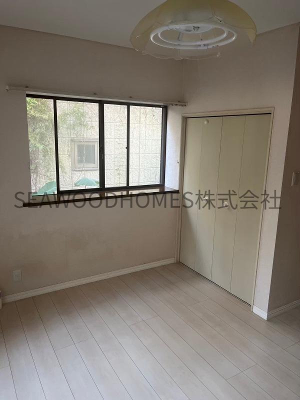 居室・リビング　★収納スペースあり★