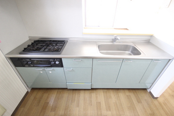キッチン　※別部屋の写真です