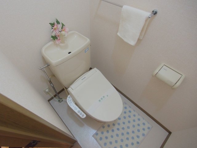 トイレ　※同じ間取りの別部屋のお写真です※