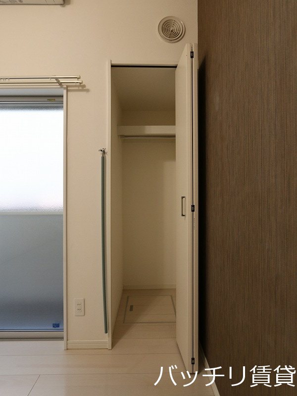 収納　画像は別号室タイプの為、現状を優先致します。
