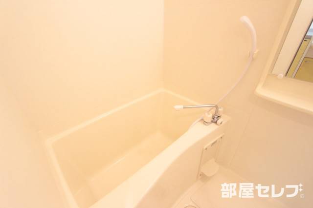 バス・シャワールーム　ゆったりバスルーム