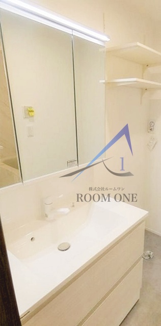 洗面設備　独立洗面台です。