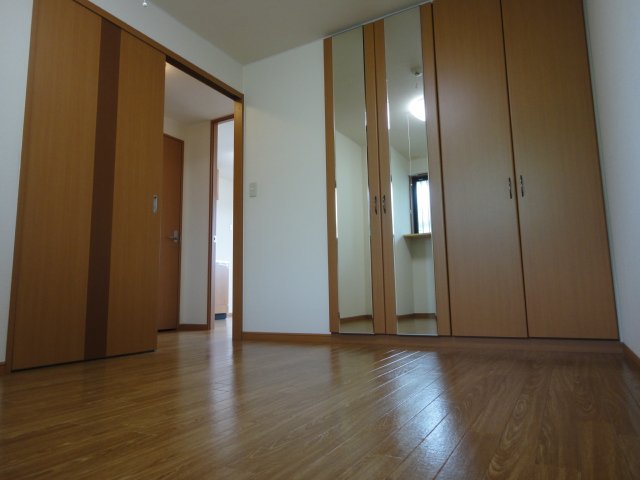 その他部屋・スペース　洋室(姿鏡付きＣＬ)