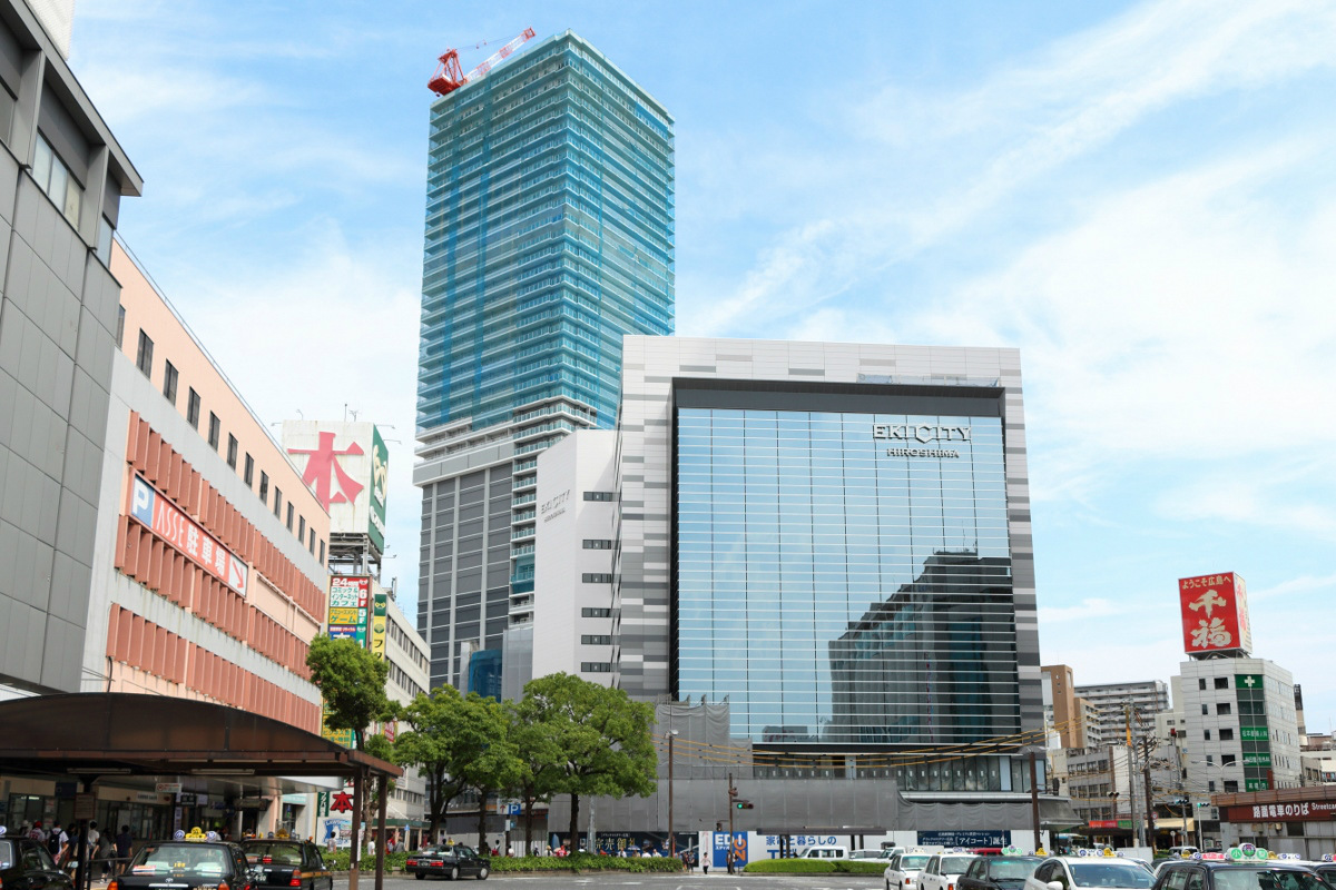 スーパー　フードグランニチエーEKI　CITY広島店（スーパー）まで350m