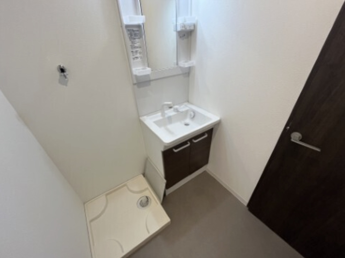 洗面設備　※同シリーズ写真