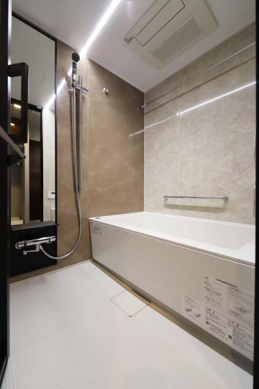 バス・シャワールーム