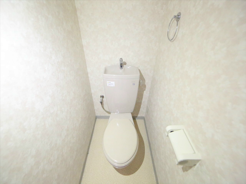 トイレ　洋式トイレ（温水洗浄便座設置可）