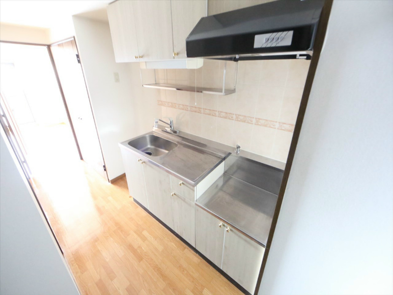 キッチン　キッチン（ガス2口コンロ設置できます）