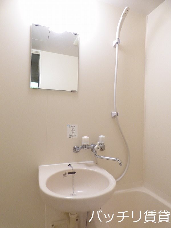 洗面設備　別号室イメージの為、現状を優先致します