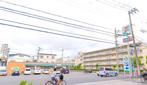 コンビニ　セブンイレブン 大阪南津守6丁目店（コンビニ）まで276m