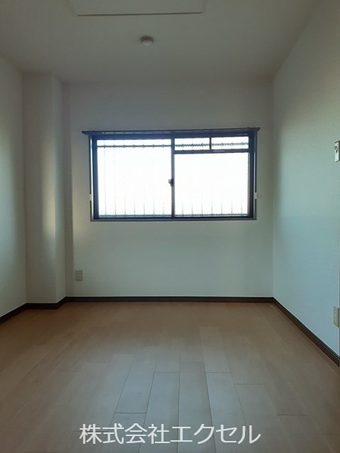 その他部屋・スペース　フローリングの室内です。