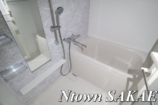 バス・シャワールーム　お風呂です