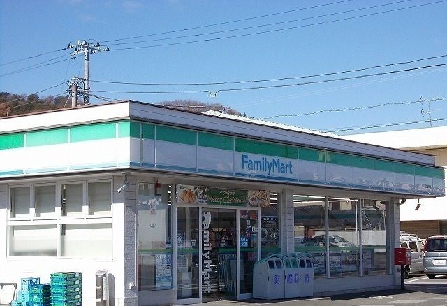 コンビニ　ファミリーマート三島柳郷地店（コンビニ）まで400m