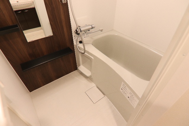 バス・シャワールーム　※別室の参考写真の為、現況優先です。