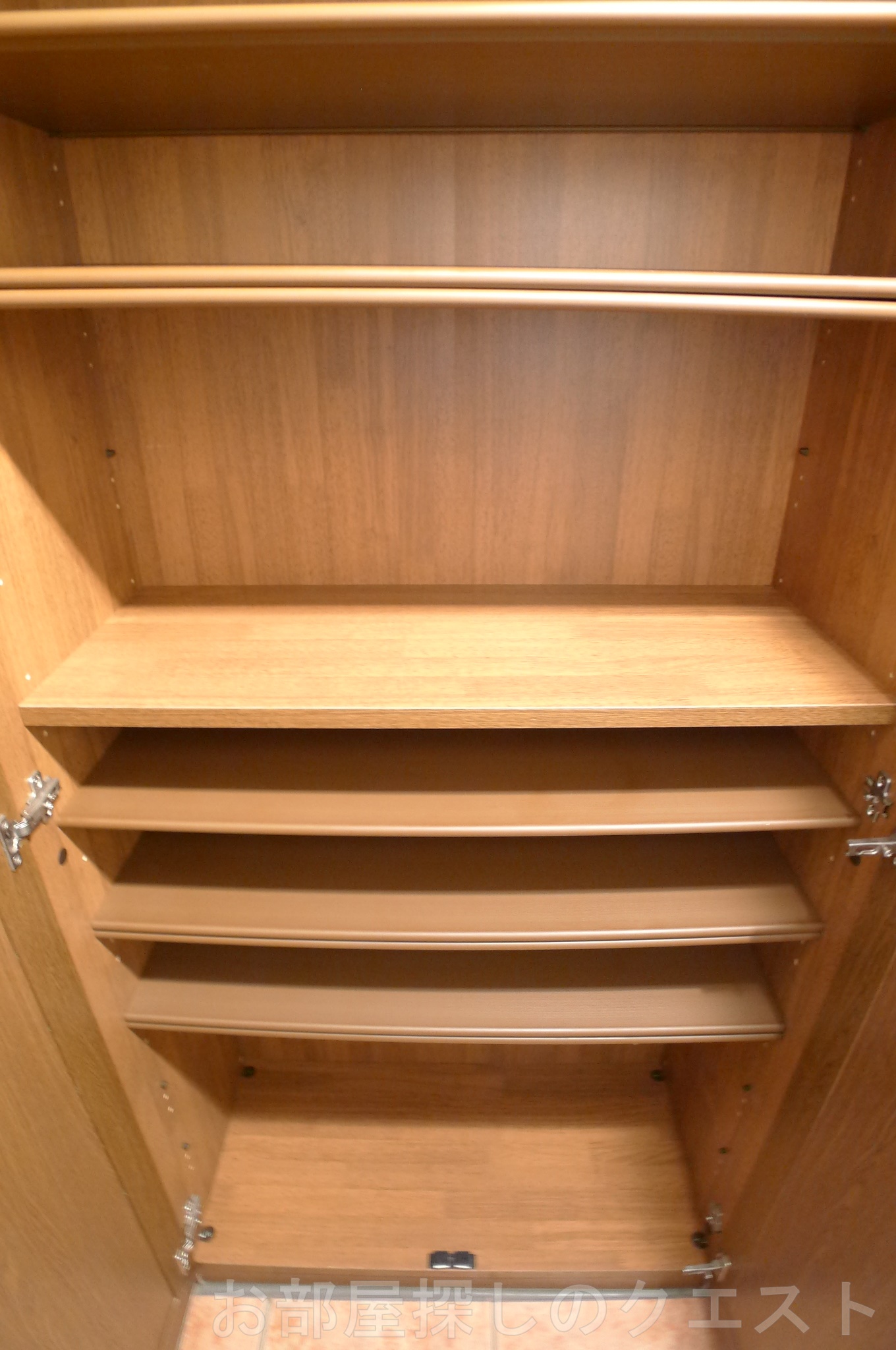 玄関　（写真は同物件イメージです。）