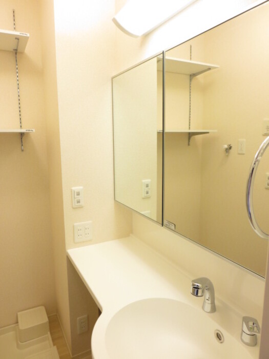 洗面設備　洗面室