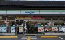 コンビニ　ファミリーマート妙心寺駅前店（コンビニ）まで402m