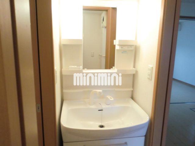 洗面設備　シャワー付き