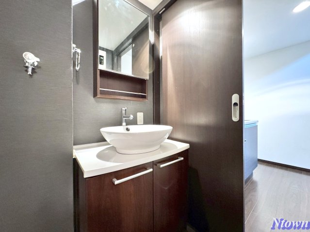 洗面設備　朝の身支度には欠かせない独立洗面化粧台