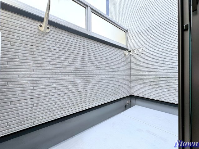 バルコニー　バルコニー付きです