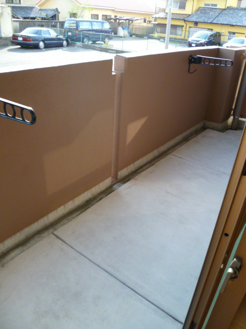 バルコニー　他部屋の写真。現況優先。