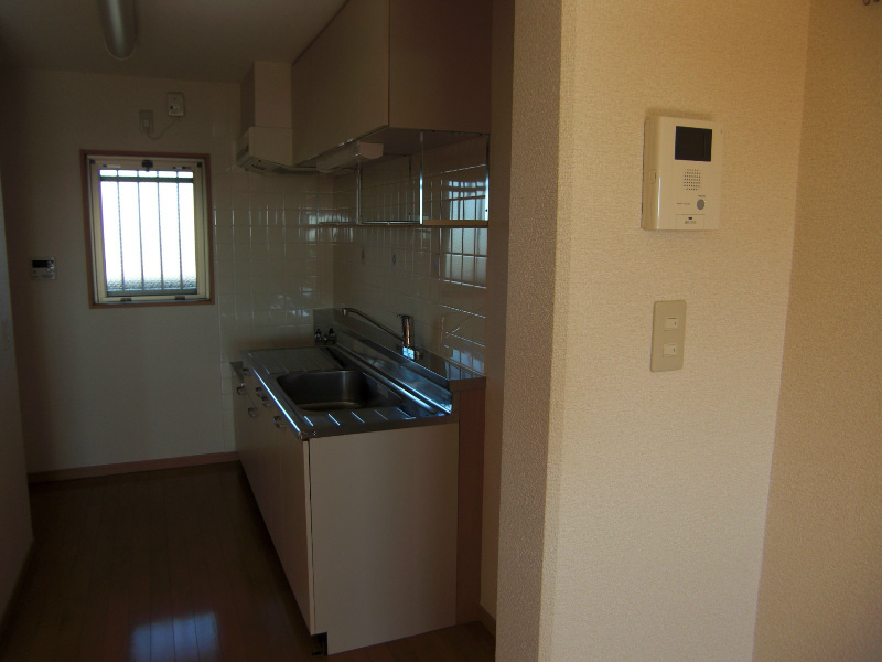 キッチン　他部屋の写真。現況優先。