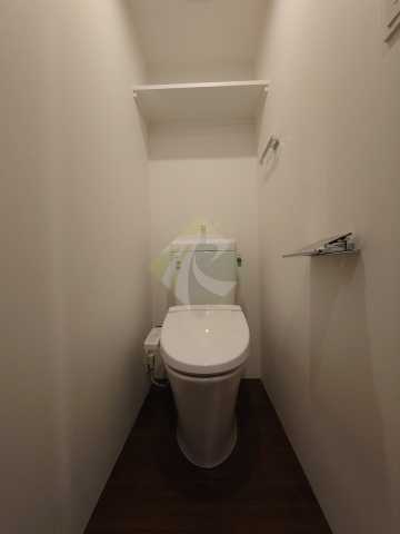 トイレ　LEGALAND早稲田鶴巻町