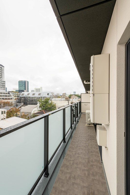 バルコニー　■ワイドバルコニー