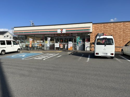 コンビニ　セブンイレブン 和歌山砂山南4丁目店 様（コンビニ）まで411m