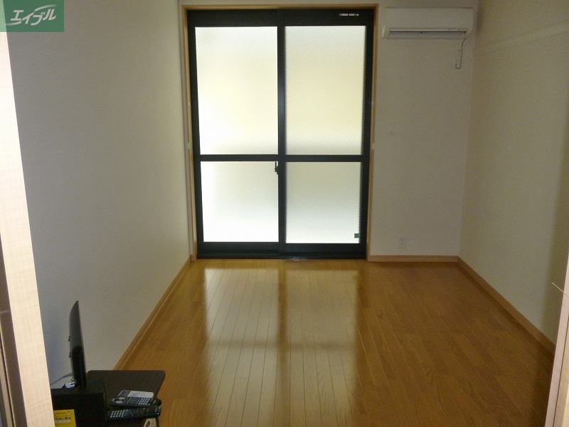 居室・リビング　※写真と現状が異なる場合は現状を優先