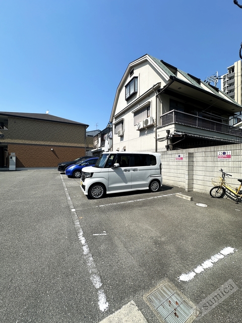 駐車場　広々とした敷地内駐車場完備♪♪