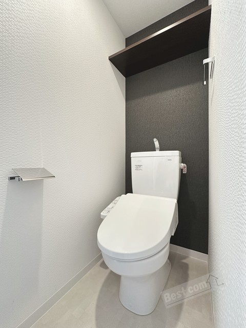 トイレ　温水洗浄便座付き♪