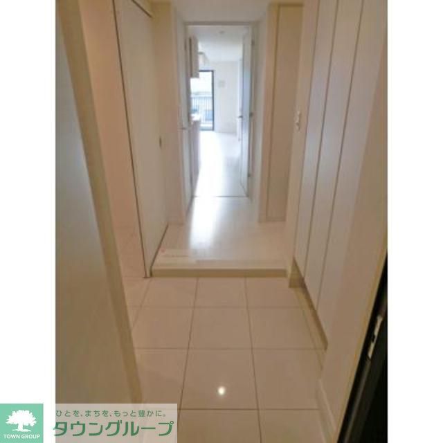 玄関　※写真は同タイプ住戸です。