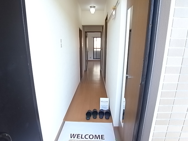 玄関　同型別部屋
