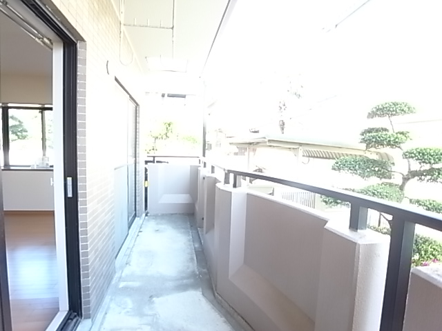 バルコニー　同型別部屋