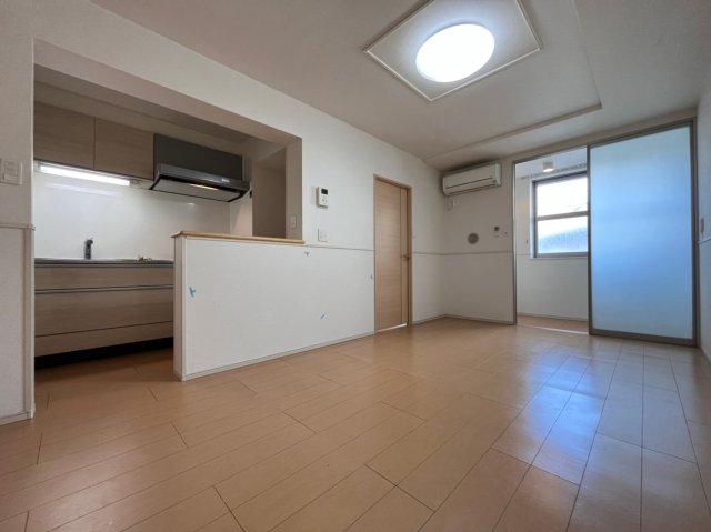 居室・リビング　別号室画像。ご参考下さい